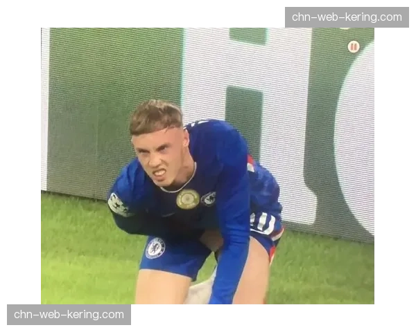 切尔西锋线新援吉滕斯腿筋伤势加剧,本赛季第三次遭遇伤病困扰 切尔西锋线新援吉滕斯腿筋伤势加剧,本赛季第三次遭遇伤病困扰